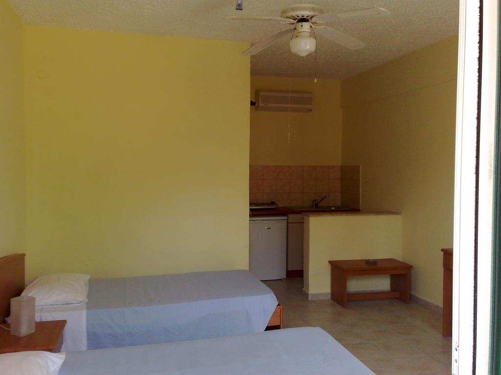 Marabou Beach Apartments Laganas Bagian luar foto